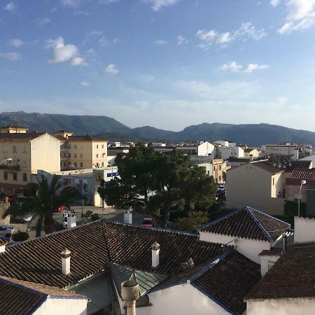 Piso romántico y moderno en Ronda Exterior foto